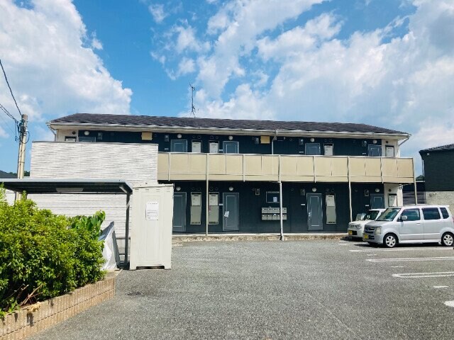 アムールサガンの物件外観写真