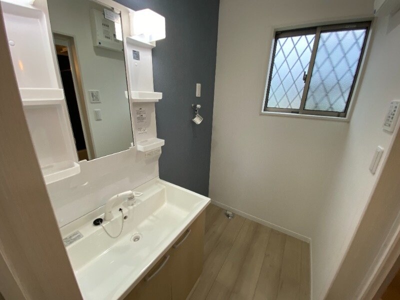 エスカレント上峰 Aの物件内観写真