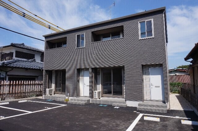 バローニ　A棟の物件外観写真