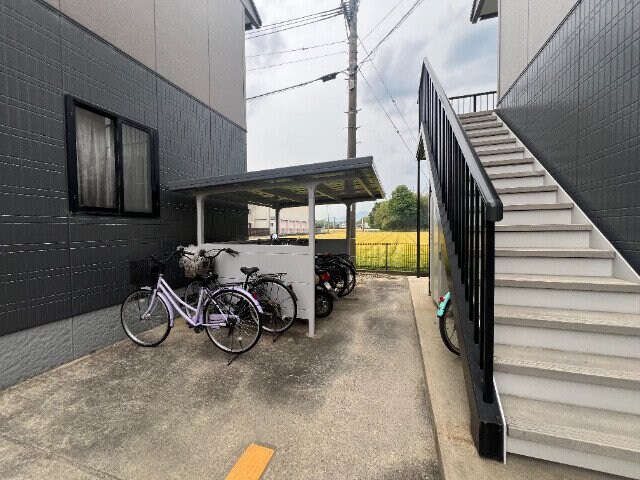 エスポアール上峰 A棟の物件外観写真