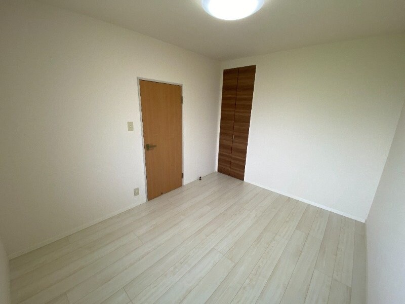 エスポアール上峰 A棟の物件内観写真