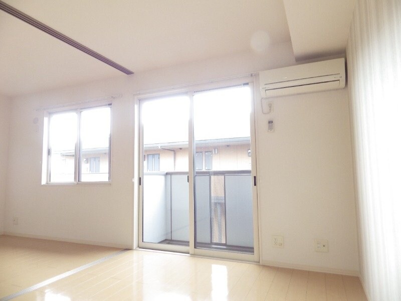 グランシャリオ壱番館の物件内観写真