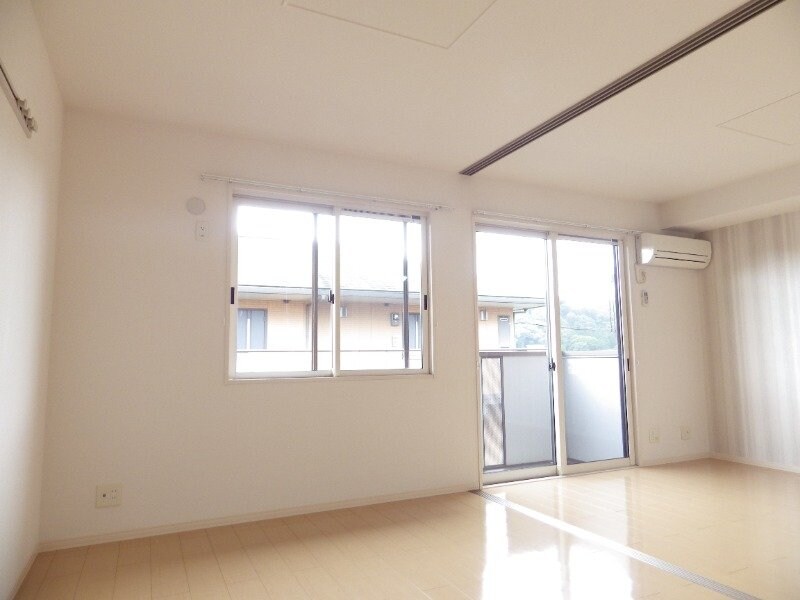 グランシャリオ壱番館の物件内観写真