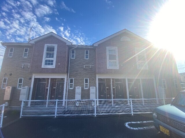 シーダーヒルズⅠ号館の物件外観写真