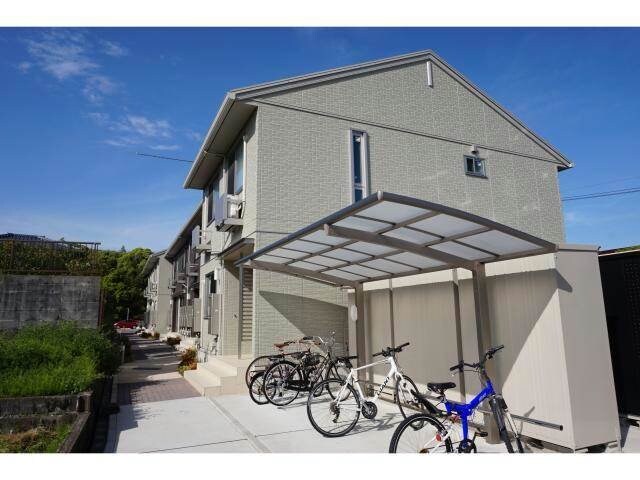 ヴィラージュの物件外観写真