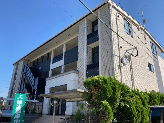 モデルノ アルバの物件外観写真