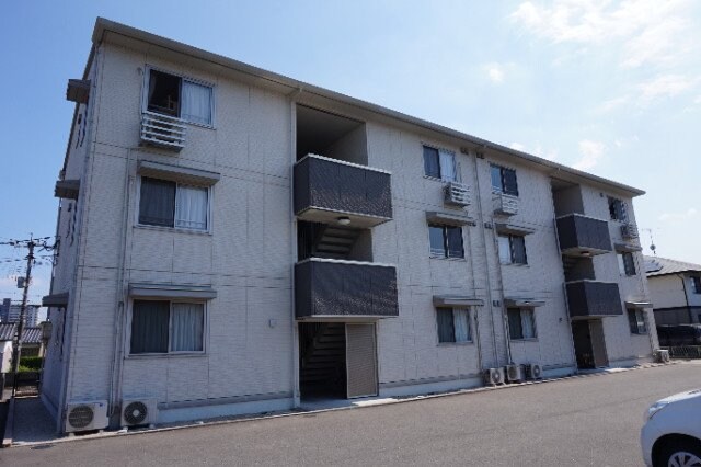 カーサルーチェの物件外観写真