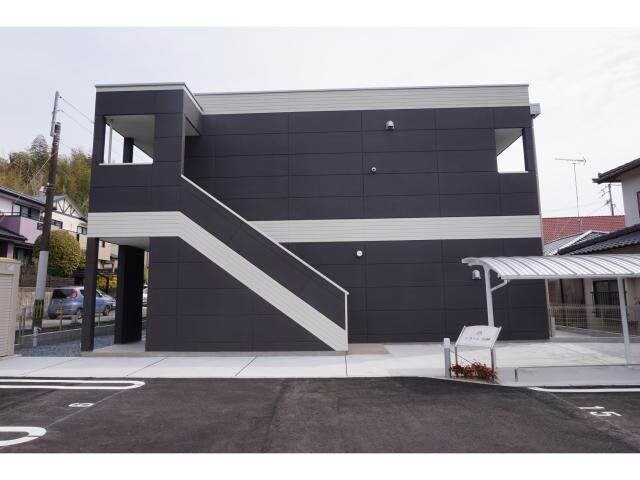 ソラーレ鳥栖の物件外観写真