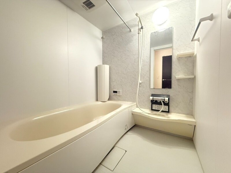 アルジャン・レーヌの物件内観写真