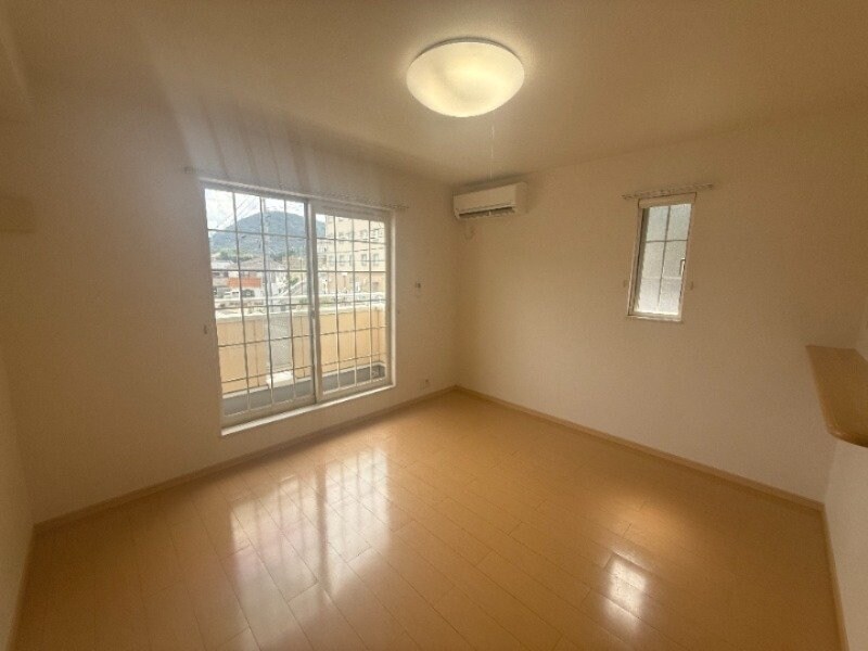 マンダリーナの物件内観写真