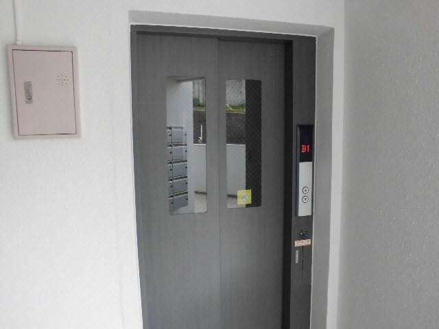 トレジャマンションの物件外観写真