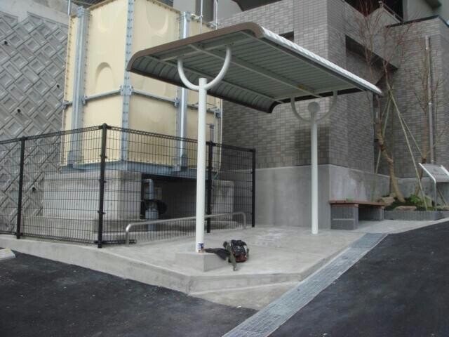 パインホームズ川平の物件外観写真