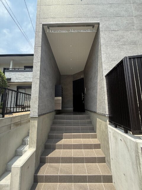 Gran Suite Motoomachiの物件外観写真