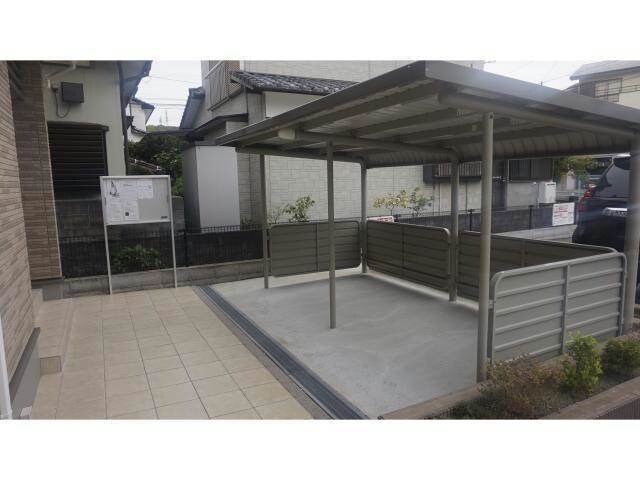 メゾンクレアの物件外観写真