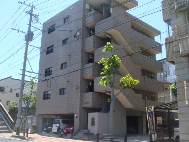 カレンドールの物件外観写真