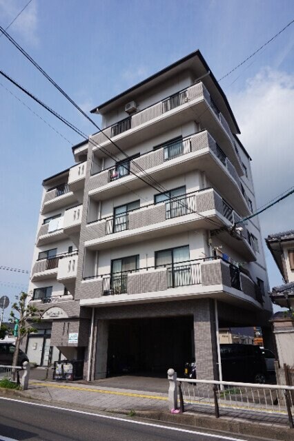 アールグレイマンション浜田の物件外観写真