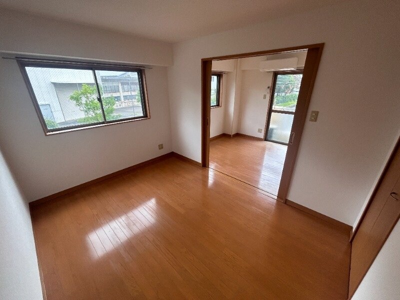 家野町サンロイヤルの物件内観写真