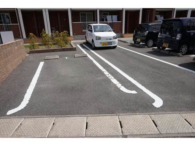 カレントハウスAの物件外観写真