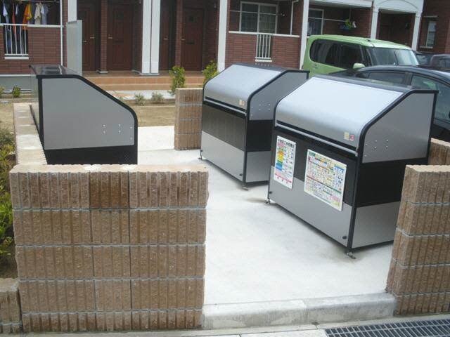 カレントハウスAの物件外観写真