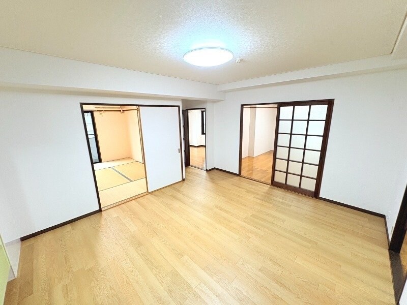 プラス・ドゥ・カネガエの物件内観写真