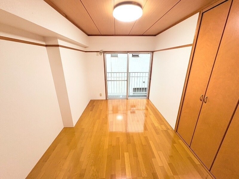 プラス・ドゥ・カネガエの物件内観写真