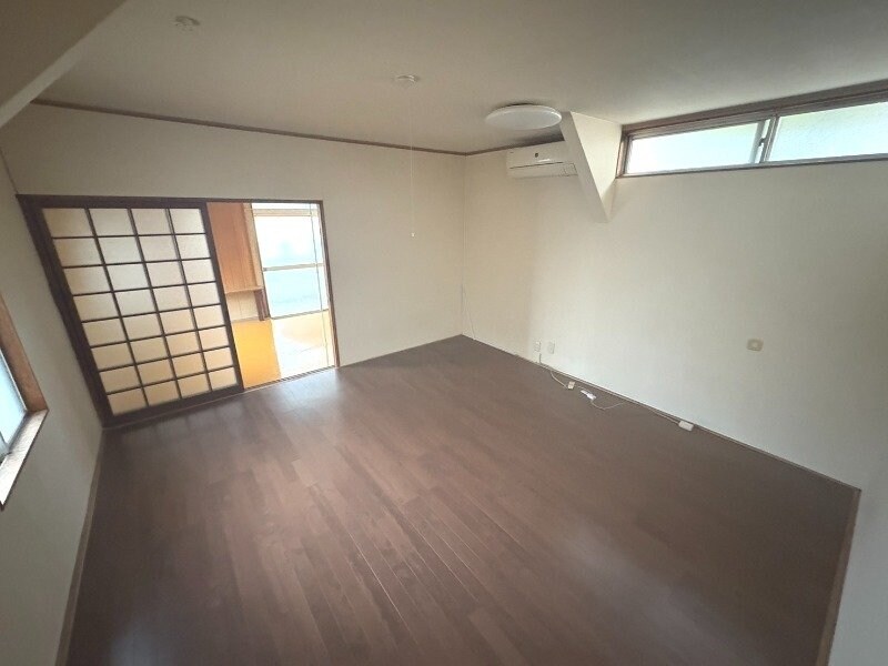 石橋駅 バス21分  ココウォーク茂里町行・深堀二丁目下車：停歩10分 1階の物件内観写真