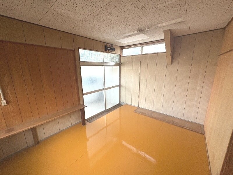 石橋駅 バス21分  ココウォーク茂里町行・深堀二丁目下車：停歩10分 1階の物件内観写真