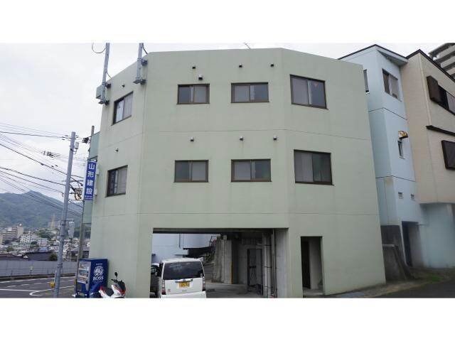 山形マンションの物件外観写真