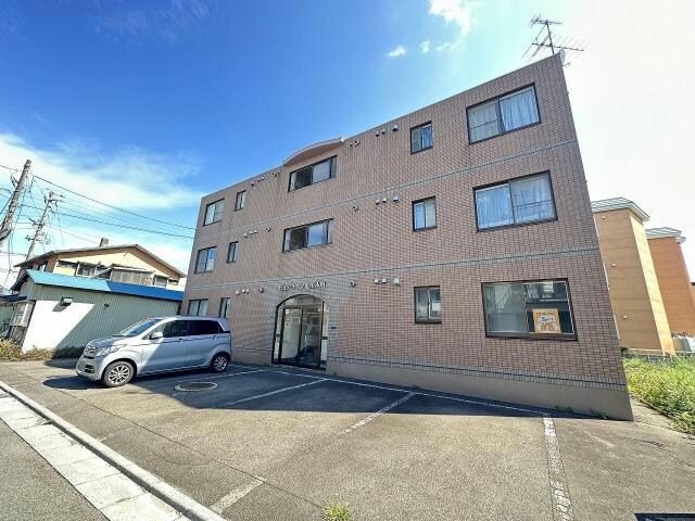 ピュアライフ亀田本町の物件外観写真