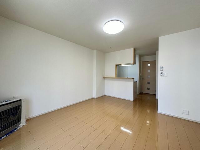 グロリアスカーサ本町の物件内観写真