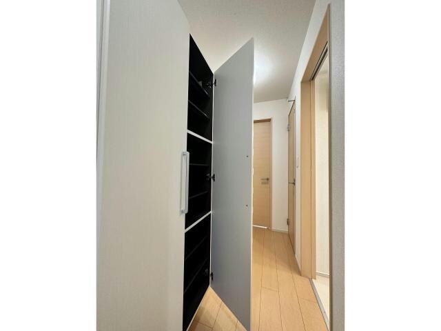 グロリアスカーサ本町の物件内観写真