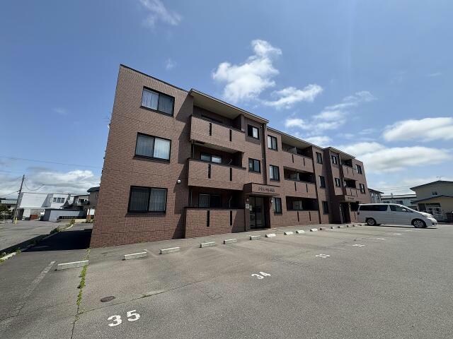 グランメール本通Ⅱの物件外観写真