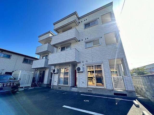 ANNE JUDEの物件外観写真