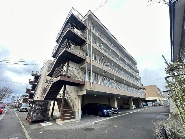 ピュアパレス的場Ⅲの物件外観写真