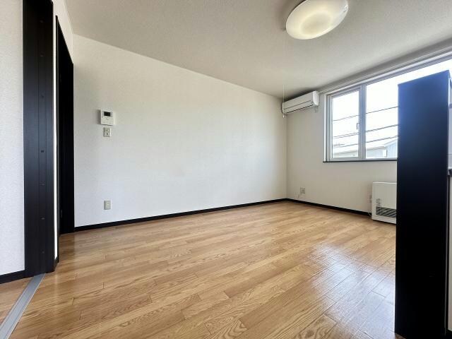 レザングレーヌⅡの物件内観写真