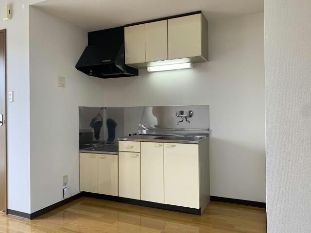 ピュアパレス柏木の物件内観写真