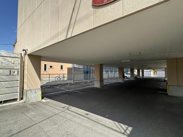 ピュアパレス川原の物件外観写真