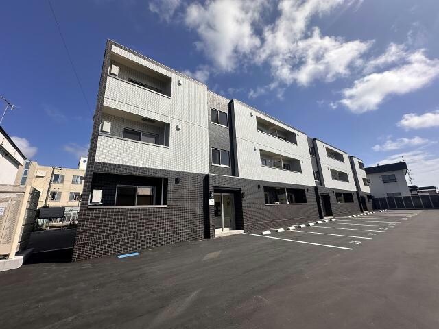 ポポラートⅣの物件外観写真