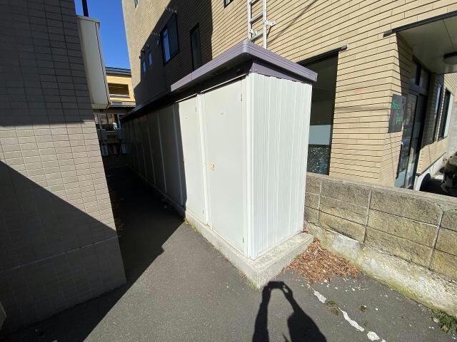 リベア的場の物件外観写真