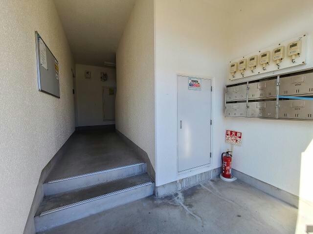 ピュアライフ中野通の物件外観写真