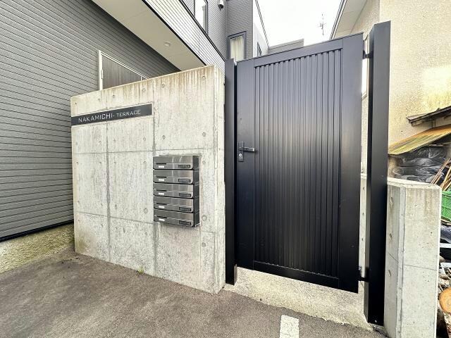 中道テラスの物件外観写真