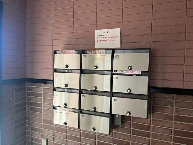 プラムコートの物件外観写真