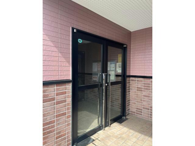 プラムコートの物件外観写真