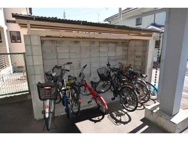 イーストパークの物件外観写真