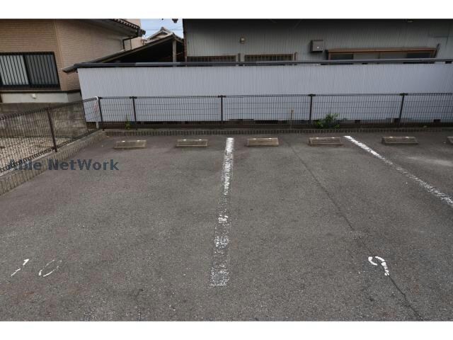 レオパレス東三郷の物件外観写真