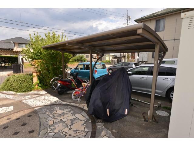 レクサス　Bの物件外観写真