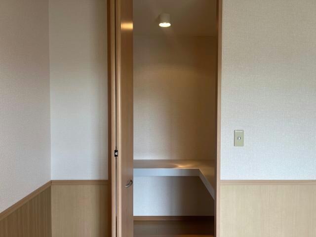 レクサス　Bの物件内観写真