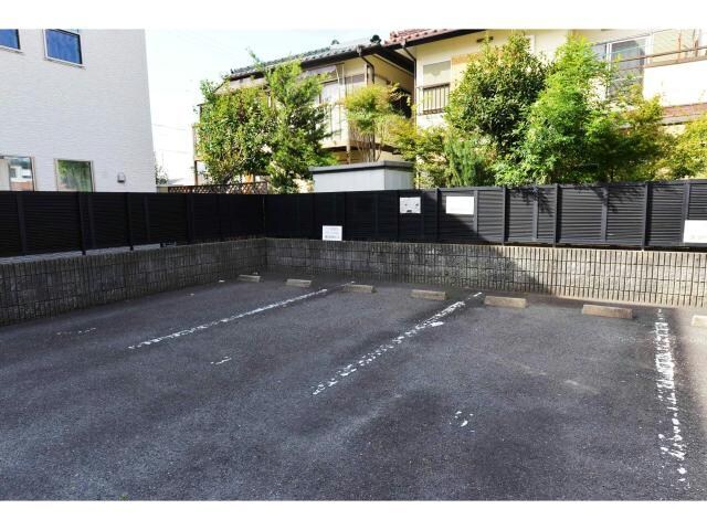 カドーラの物件外観写真