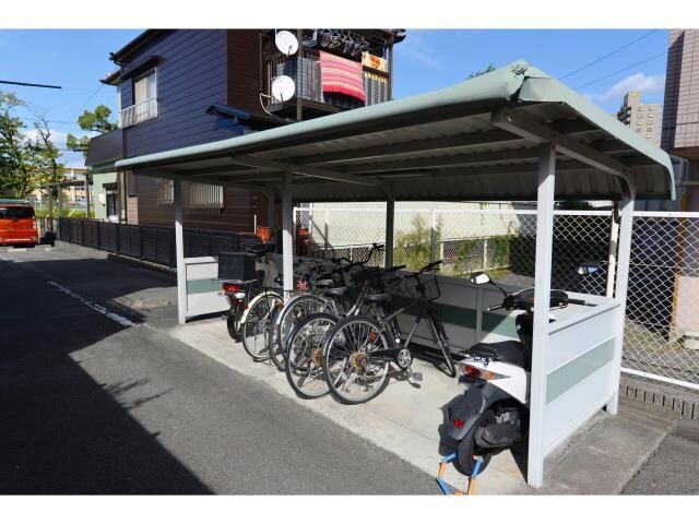 カドーラの物件外観写真