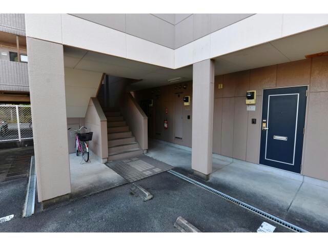 カドーラの物件外観写真